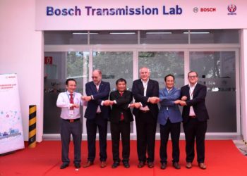 Bosch và Trường Đại học Sư phạm Kỹ thuật TP.HCM hợp tác xây dựng Phòng thí nghiệm Hộp số truyền động vô cấp CVT - 1