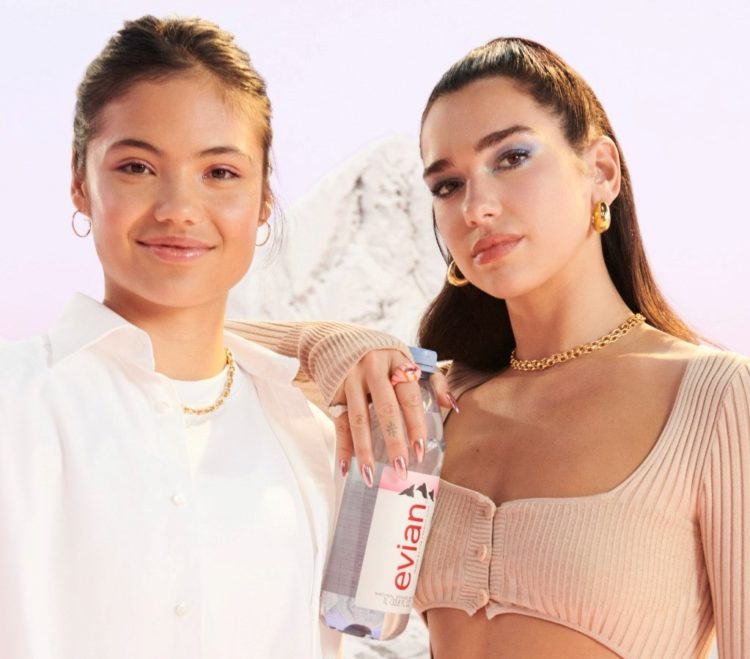 evian ra mắt chiến dịch “Drink True” cùng 2 đại sứ thương hiệu Dua Lipa và Emma Raducanu