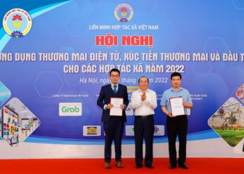 Grab Việt Nam tăng cường hỗ trợ chuyển đổi số