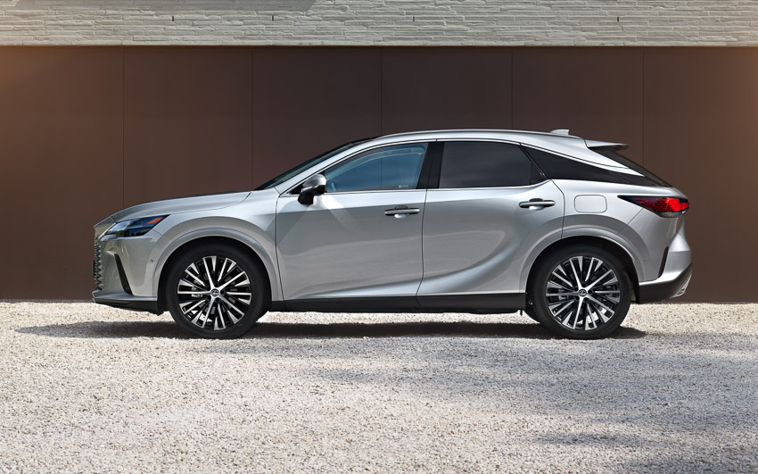 Lexus ra mắt toàn cầu dòng xe RX - crossover hạng sang