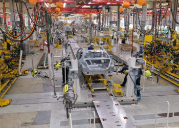 Mercedes-Benz Việt Nam đầu tư mạnh mẽ vào hệ thống dây chuyền sản xuất và lắp ráp