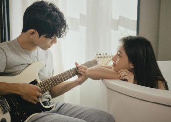 GREY D và tlinh chính thức tung MV kết hợp với nhau có gì khác biệt? - 5