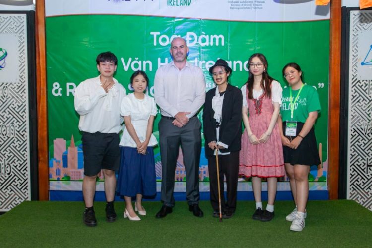 Tác phẩm kinh điển 'Người Dublin' ra mắt sách nói trên Voiz FM - 1