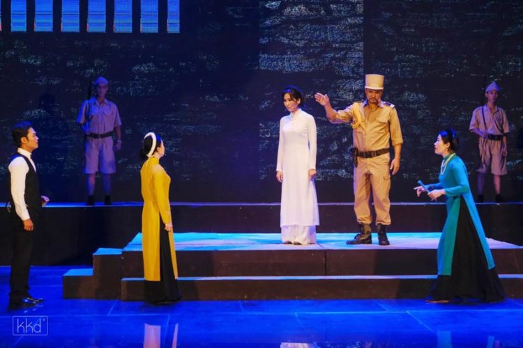 Tái diễn vở 'Cánh chim trắng trong đêm': Còn tình yêu cải lương, nhà hát vẫn sáng đèn - 3