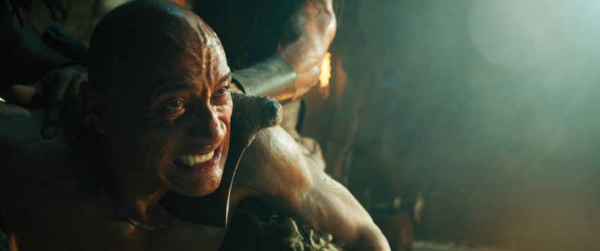 Black Adam của The Rock tung teaser trailer hành động, cháy nổ cực mãn nhãn - 1