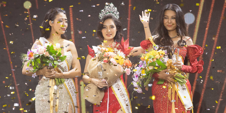 Nông Thuý Hằng đăng quang Hoa hậu các dân tộc Việt Nam 2022