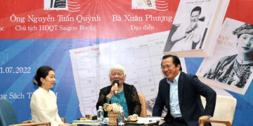 Trải qua những biến thiên lịch sử cùng ngòi bút của Lý Nhân Phan Thứ Lang