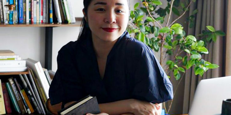 Cô gái thành công trong nghề sáng tạo