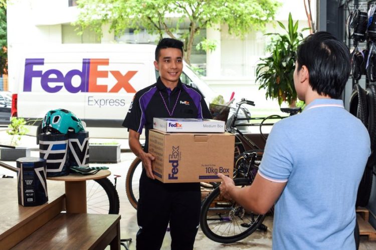 FedEx eBay
