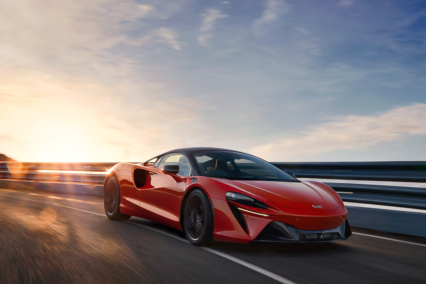 McLaren Artura mang đến cảm giác lái phấn khích trong kỷ nguyên điện khí hóa