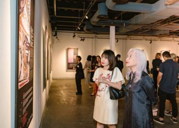 Khám phá văn hóa bản địa Úc qua triển lãm 'Những cánh cửa Yuendumu' - 2