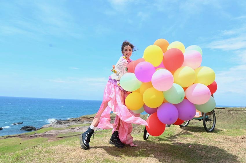 Phương Ly tung MV đẹp như mơ, với diễn xuất 'lạ' của JustaTee - 3