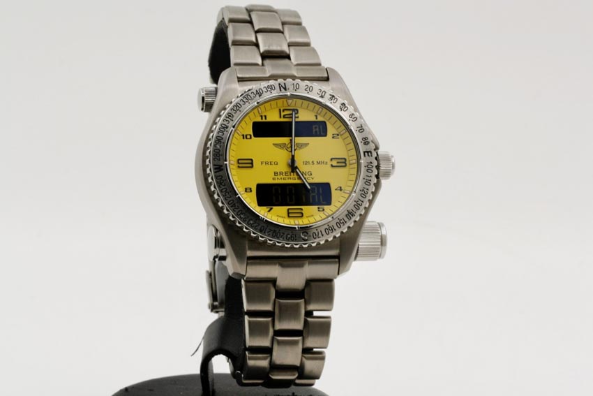 Câu chuyện phi thường về cách chiếc đồng hồ Breitling cứu một phi công sau khi gặp nạn - 12