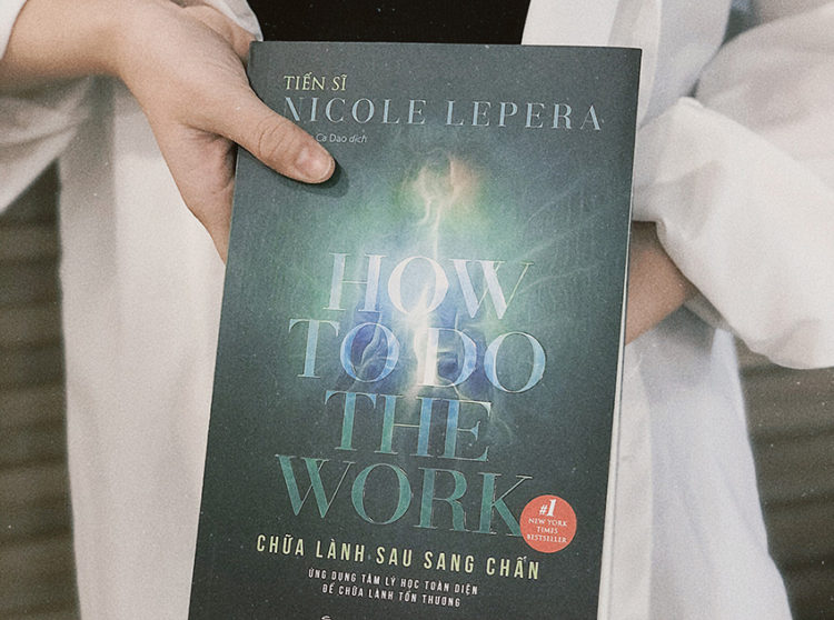 Chữa lành sau sang chấn – cuốn sách đánh thức sự chữa lành bên trong bạn!