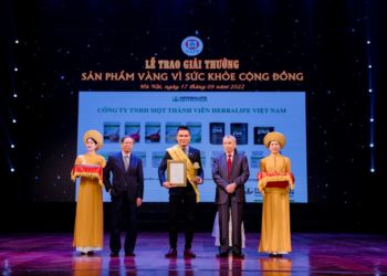 Herbalife Việt Nam nhận giải thưởng 'Sản Phẩm Vàng Vì Sức Khỏe Cộng Đồng năm 2022'