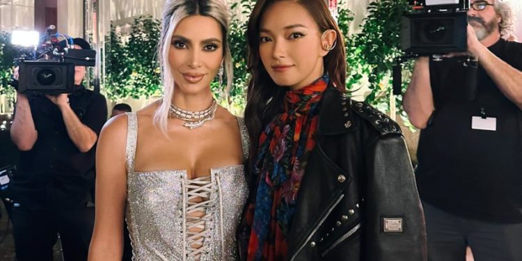 Châu Bùi cá tính trên hàng ghế đầu show Dolce & Gabbana, chụp ảnh thân thiết cùng Kim Kardashian - 5