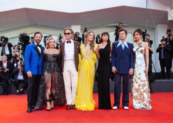 Dàn sao trong Don’t worry darling đổ bộ Liên hoan phim Venice lần thứ 79 - 9