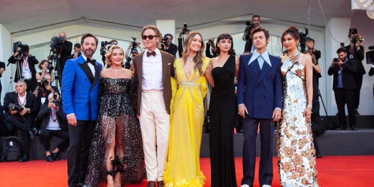 Dàn sao trong Don’t worry darling đổ bộ Liên hoan phim Venice lần thứ 79 - 9