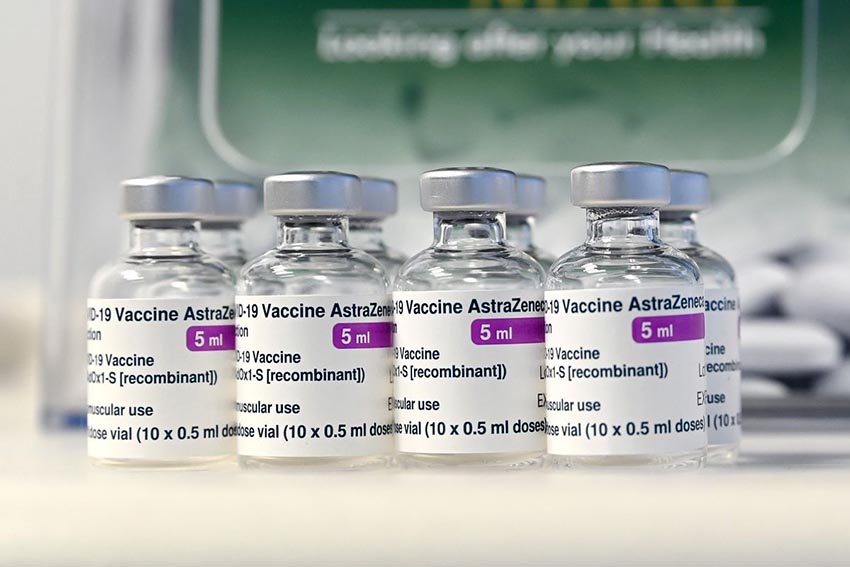 Mũi vắc xin nhắc lại của AstraZeneca cung cấp khả năng bảo vệ cao trước biến thể Omicron - 2