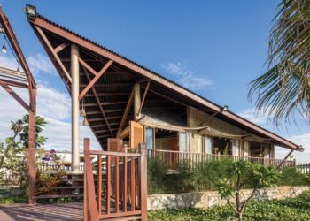 Beach House - Khung trời tuổi thơ