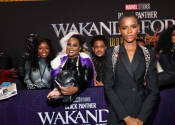 Black Panther: Wakanda Forever nhận 'cơn mưa' lời khen từ giới phê bình - 6