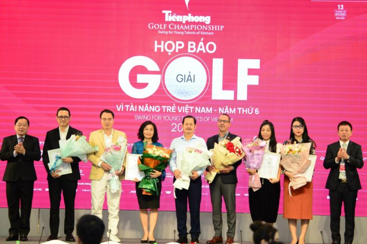 Toyota Việt Nam tiếp tục đồng hành cùng Giải Golf “Vì Tài năng trẻ Việt Nam 2022”