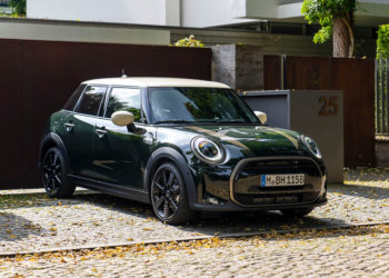 Phiên bản MINI Cooper S 5-Cửa Resolute Edition ra mắt Việt Nam, giá 2,3 tỷ đồng
