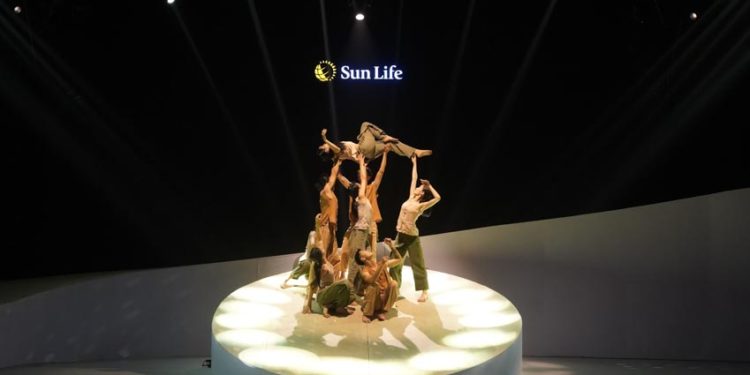 Triển lãm nghệ thuật vũ đạo 'Khi Ta Không Buông Tay' - 4