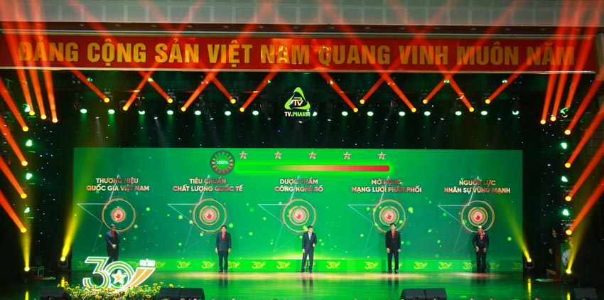 Công ty cổ phần Dược phẩm TV.PHARM đón nhận cờ thi đua Chính phủ và Kỷ niệm 30 năm thành lập - 3