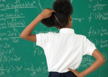 Vì sao chúng ta hay gãi đầu mỗi khi chúng ta suy nghĩ?