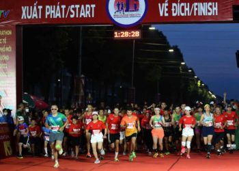 Hoàng Nguyên Thanh (Bình Phước) vô địch cự ly Marathon 42.195km - 2