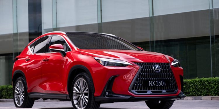 Lexus Việt Nam triệu hồi “cập nhật phần mềm điều khiển phanh” trên dòng xe Lexus NX