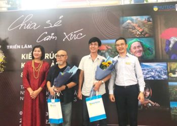 Triển lãm ảnh 'Một Nửa Và Hơn Thế Nữa' tại HUTECH - 2