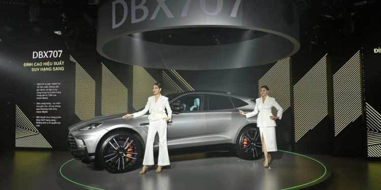 Aston Martin DBX707 ra mắt chính thức tại Việt Nam - SUV sang trọng và mạnh mẽ nhất trên thế giới - 15