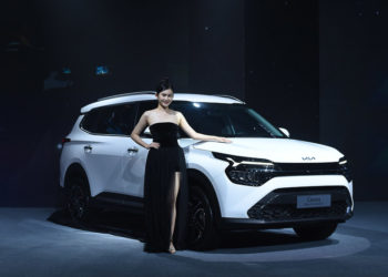 Kia Carens thế hệ mới với 7 phiên bản, giá từ 619 triệu đồng