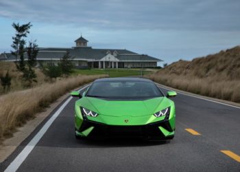 Lamborghini Huracán Tecnica chính thức lộ diện tại Việt Nam - 2