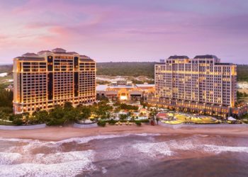 The Grand Ho Tram Strip 'tiếp sức' cho cờ vua Việt Nam bằng hoạt động thiết thực - 1