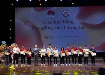  Huawei trao tặng 50 suất học bổng cho sinh viên tài năng tại Ngày hội Techfest Vĩnh Phúc 2022 - 1