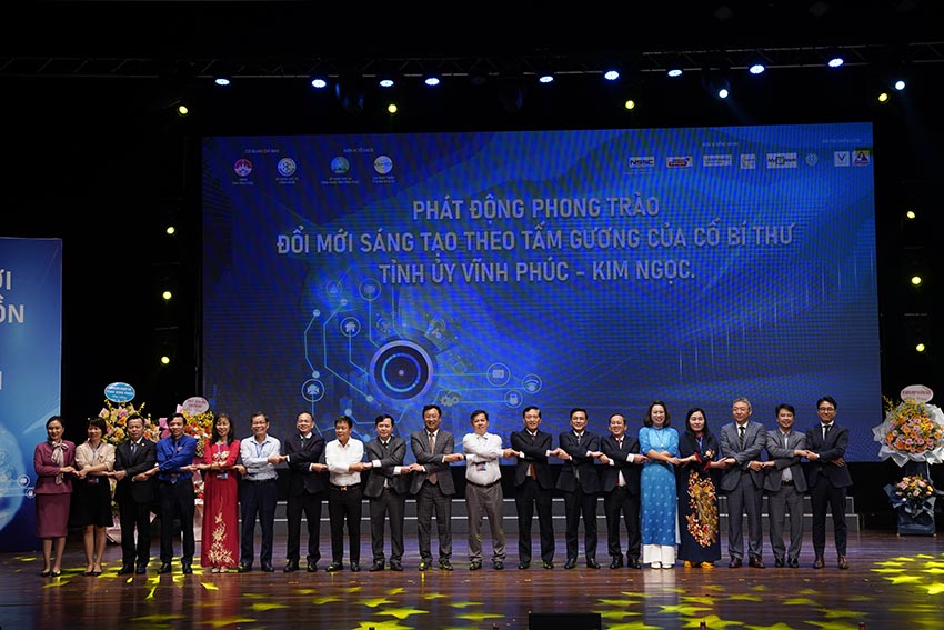  Huawei trao tặng 50 suất học bổng cho sinh viên tài năng tại Ngày hội Techfest Vĩnh Phúc 2022 - 2