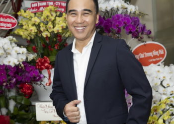 Nghệ sĩ Quyền Linh, Quốc Cơ, Quốc Nghiệp và Sam kinh doanh là để phục vụ cộng đồng 2