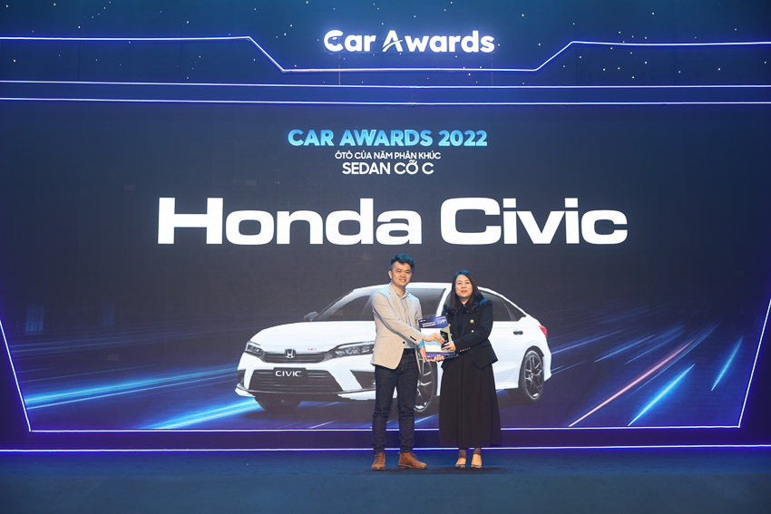 Honda Civic đạt giải xe sedan hạng B.