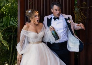 Jennifer Lopez 'nên duyên' với Josh Duhamel trong Shotgun Wedding - 3