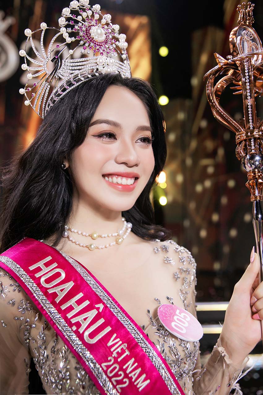 Chung kết Hoa hậu Việt Nam 2022: Khoảnh khắc đăng quang của tân Hoa hậu Huỳnh Thị Thanh Thủy - 1