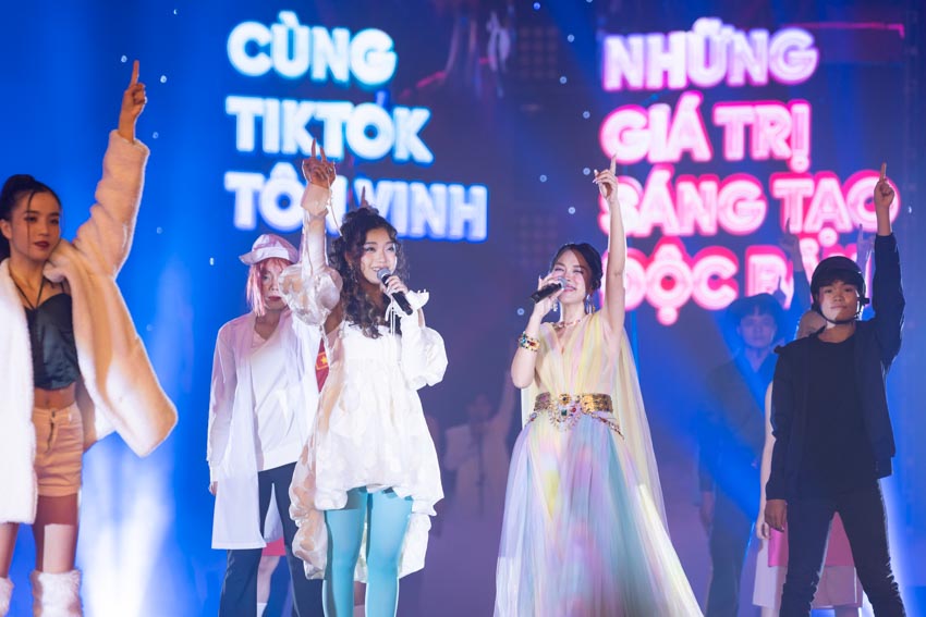 Đêm Vinh danh TikTok Awards Việt Nam 2022 - 1