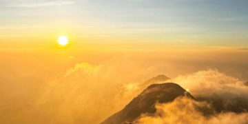 Lên đỉnh Lùng Cúng ngắm mặt trời - 4