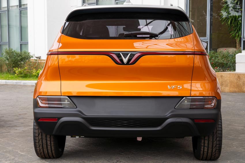 Vinfast công bố giá xe VF 5 Plus, nhận đặt cọc từ ngày 10/12/2022 - 4