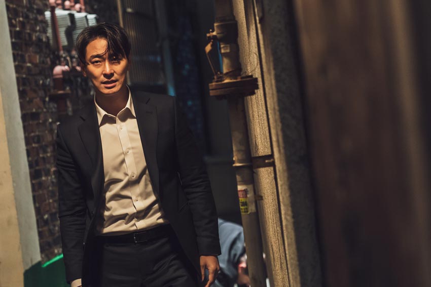 Joo Ji Hoon tái xuất đầy lịch lãm trong phim điện ảnh Gentleman - 1