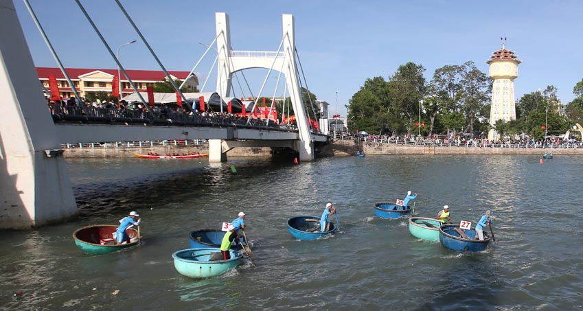 Lễ hội đua thuyền trên sông Cà Ty Phan Thiết Xuân Quý Mão 2023 - 12
