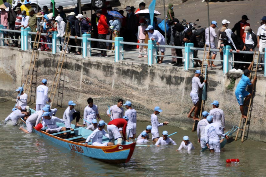 Lễ hội đua thuyền trên sông Cà Ty Phan Thiết Xuân Quý Mão 2023 - 3