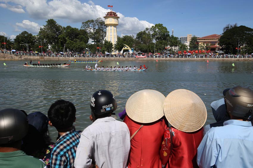 Lễ hội đua thuyền trên sông Cà Ty Phan Thiết Xuân Quý Mão 2023 - 4